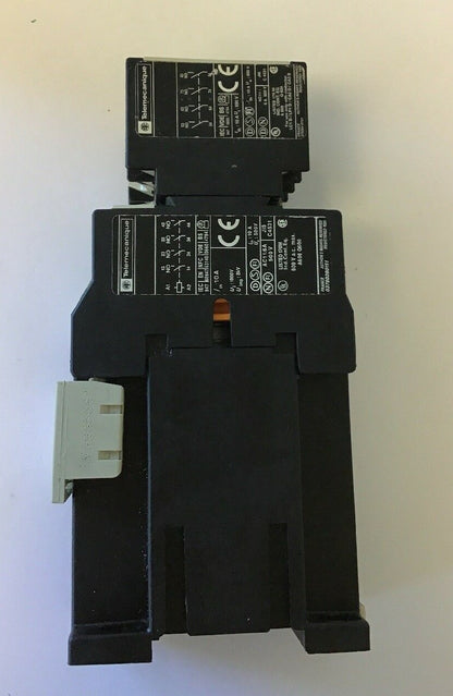 TELEMECANIQUE LA DN 40 W/LA4 DE 1E CONTACT 600VAC 10A