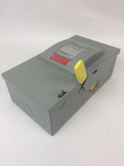 CROUSE HIND GH422N FUSIBLE  ENCLOSED SWITCH 60A 240VAC 3 POLE TYPE 1