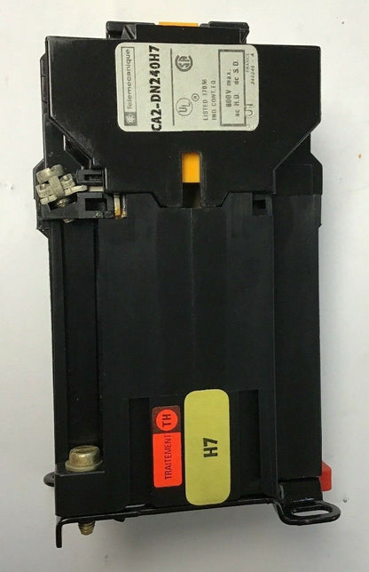 TELEMECANIQUE CA2-DN240B H7 CONTROL RELAY 600V W/LX7-D12