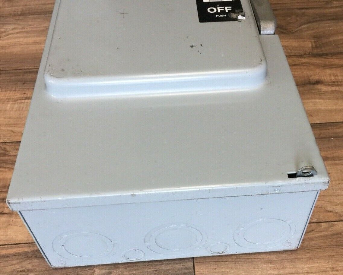 SIEMENS ITE JN324 VACU-BREAK SWITCH WITH CLAMPMATIC CONTACTS SER S 200A 240VAC