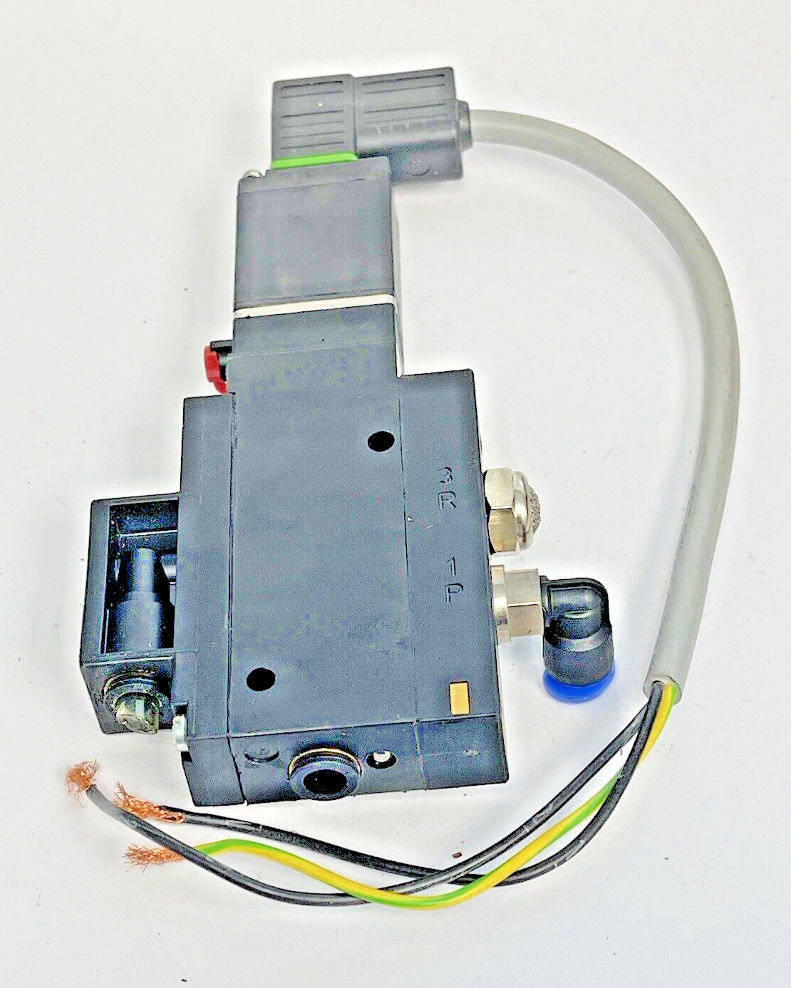 BURKERT - 5470 - SOLENOID VALVE - G 5/32, 06, PMAX 100PSI, 110-120V AC/DC, 3W