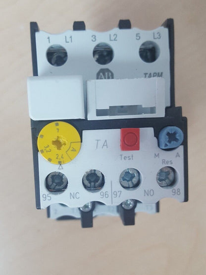 Allen Bradley overload relay 193-TAB24 2,4-4 A