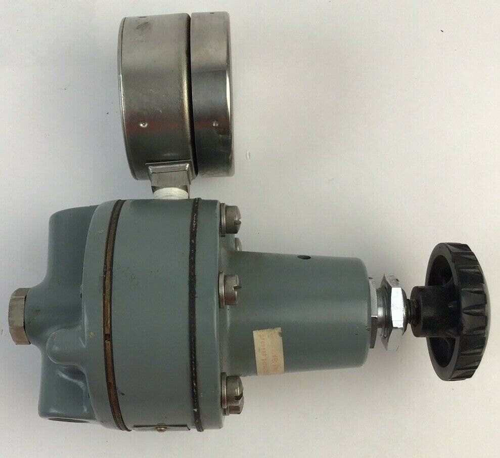 NULLMATIC PRESSURE REGULATOR 40-30 14870-5S9HD W/ GAUGE 316SS
