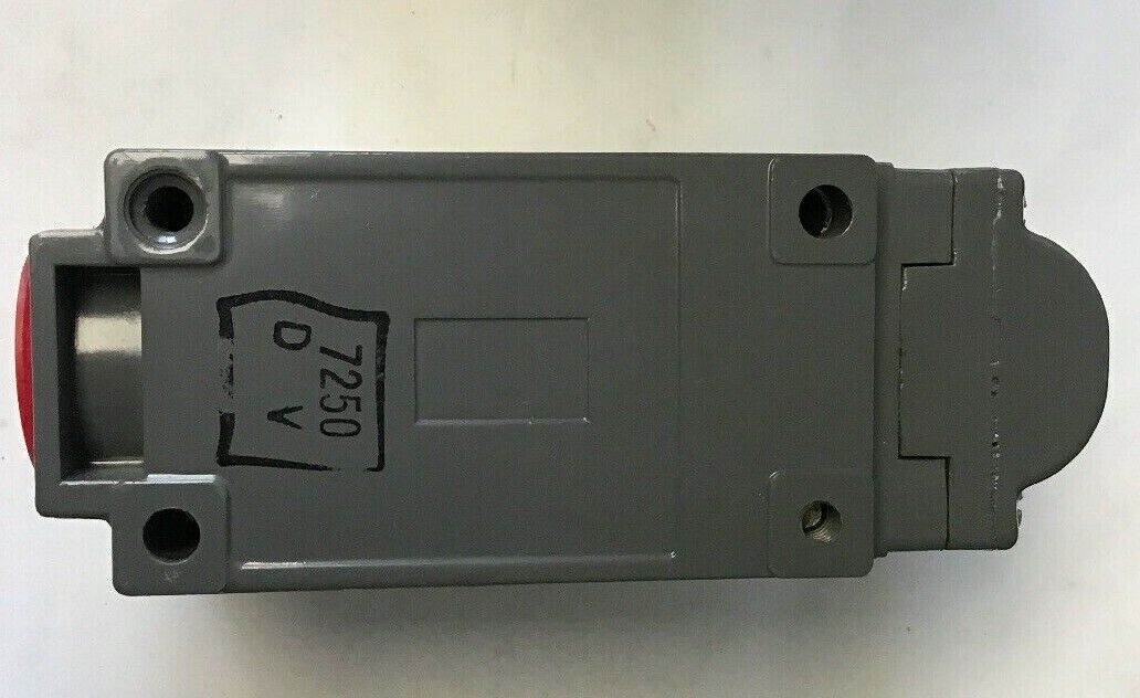 SQUARE D 9007 B62A TURRET HEAD LIMIT SWITCH SER. A