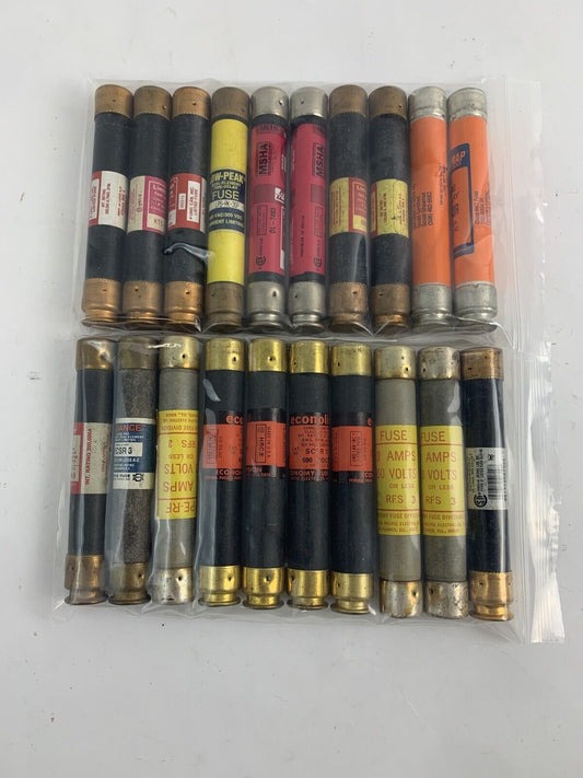 Lot of 10 Assorted 3A 600V Fuses