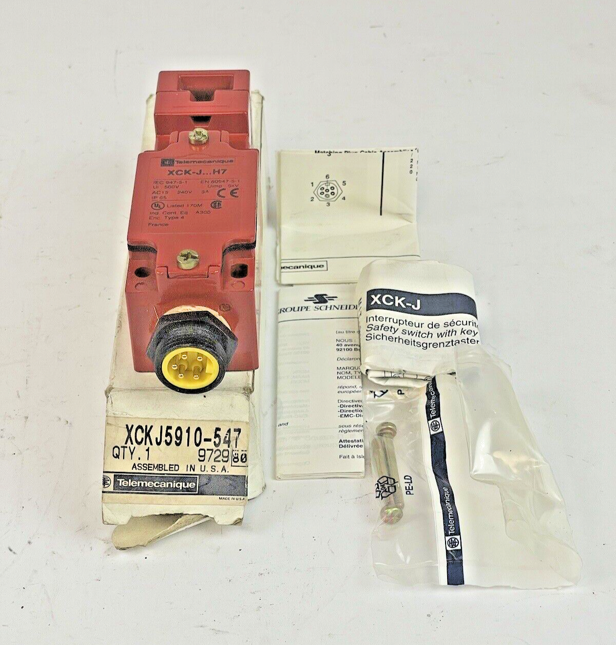 TELEMECANIQUE - XCK-J5910H7 - LIMIT SWITCH - 240 VAC, 3A - XCKJ5910-547