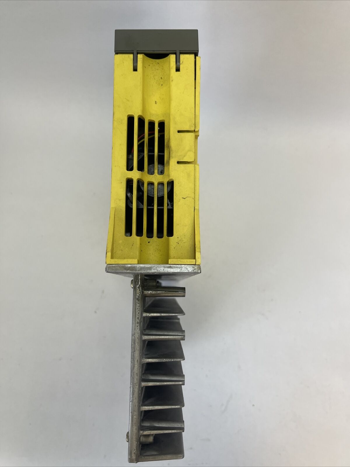 FANUC A06B-6096-H105 SERVO AMPLIFIER SER D INPUT 283-325VDC OUTPUT 230VAC 18.7A