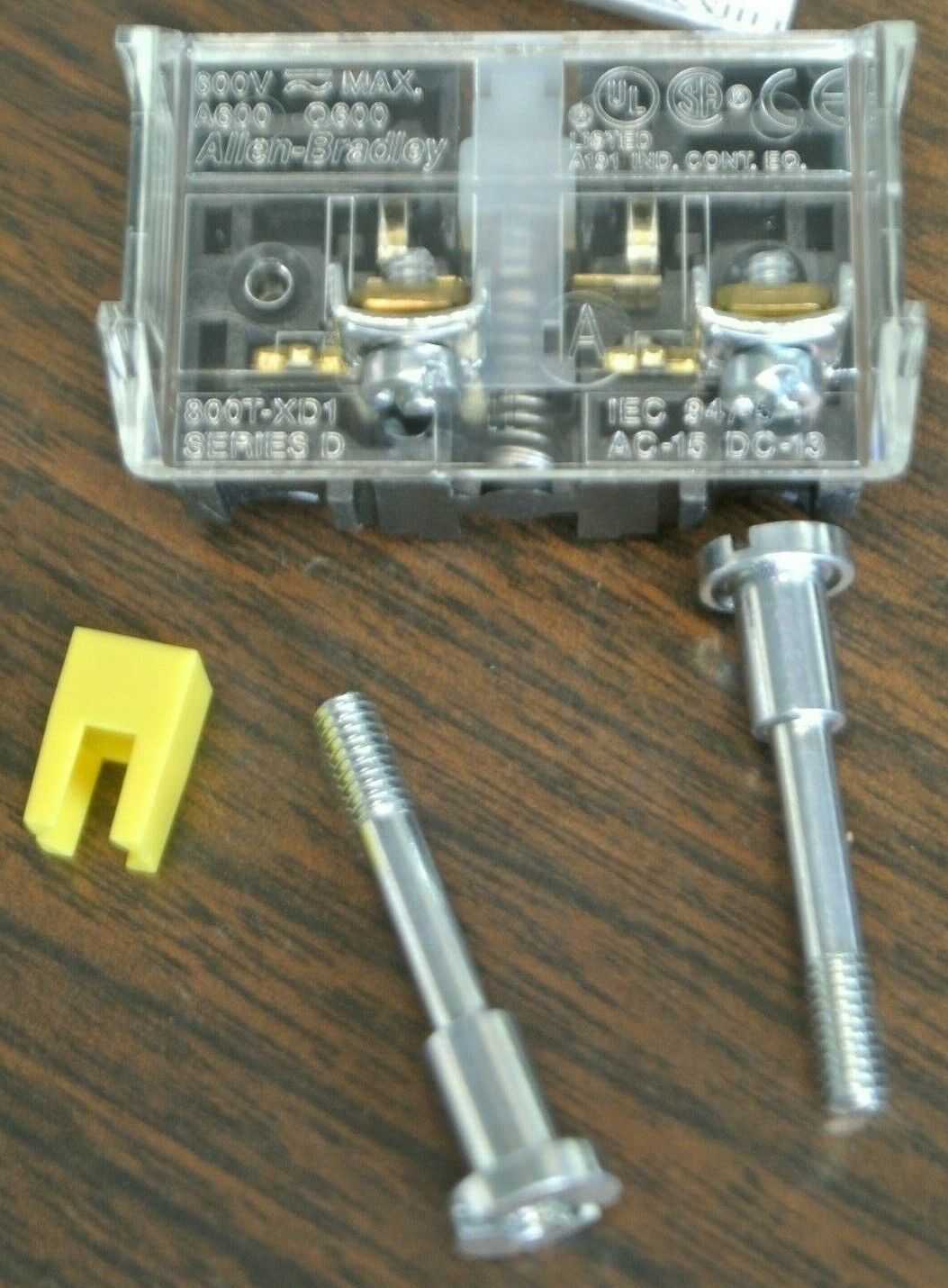 ALLEN-BRADLEY 800T-XD1 / SHALLOW BLOCK CONTACT BLOCK / NEW SURPLUS
