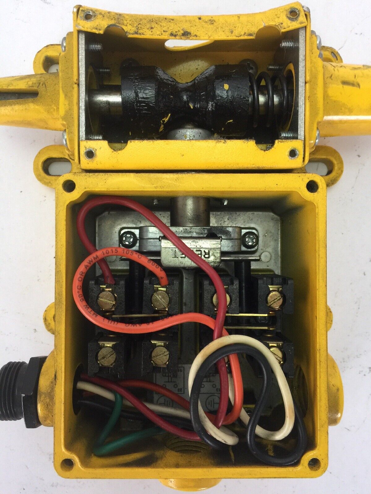 REES 04962-100 CABLE OPERATED SWITCH
