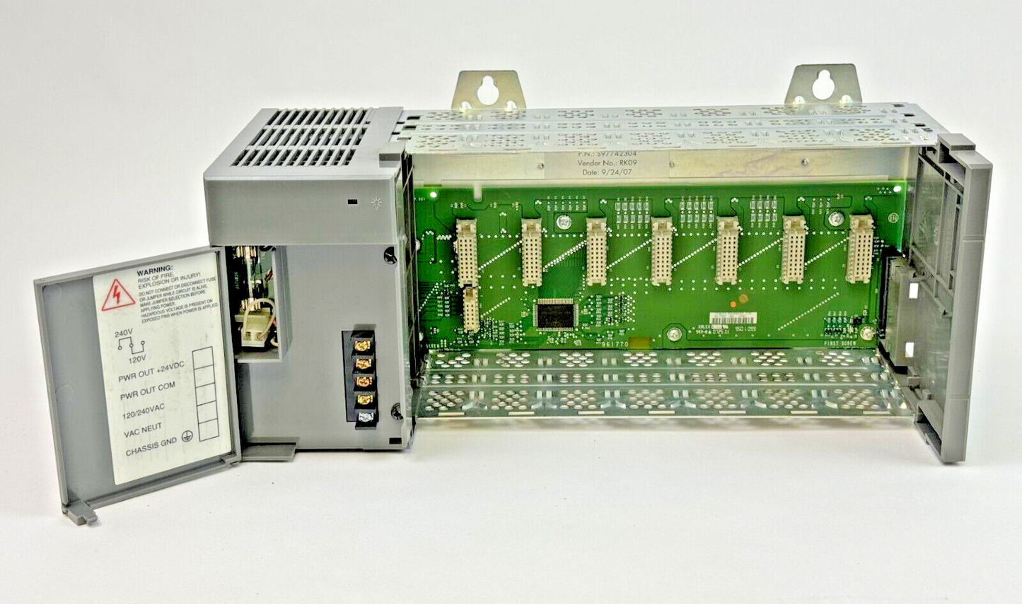 ALLEN BRADLEY - 1746-P2 SER. C -POWER SUPPLY W/ 7 SLOT RACK 1746-A7 SER. B