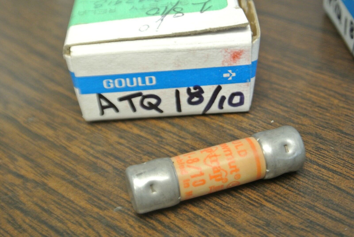 LOT of 8 / GOULD-SHAWMUT ATQ1-8/10 AMP-TRAP® FUSE / 1-8/10A / 500V NEW SURPLUS