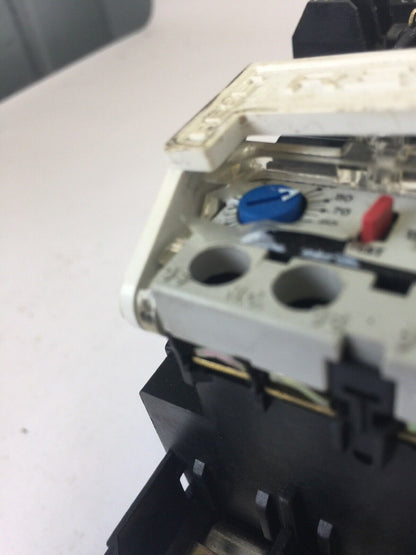 ALLEN BRADLEY 509-B0D-A2C SIZE 1 STARTER SER B 600VAC 27A 10HP 592-A2CA 595-A
