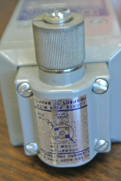 SQUARE D 9007 BR53B2-S9 HEAVY DUTY LIMIT SWITCH for HAZARDOUS LOCATION