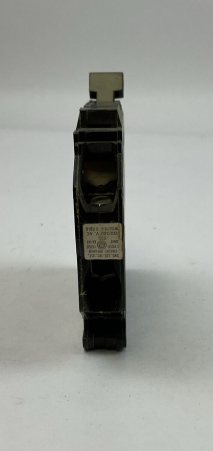 GE TQP130 30AMP 120/240VAC 1POLE CIRCUIT BREAKER (LOT OF 3)