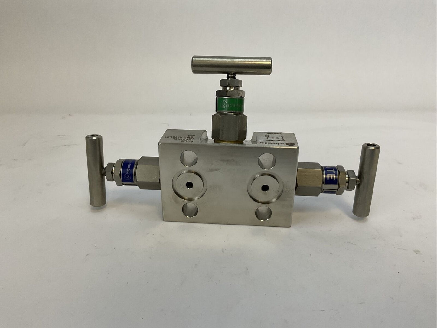 SIEMENS A6X30004061 VALVE MANIFOLD SCHNEIDER PN420 1.4404/316L N642.39.481.01
