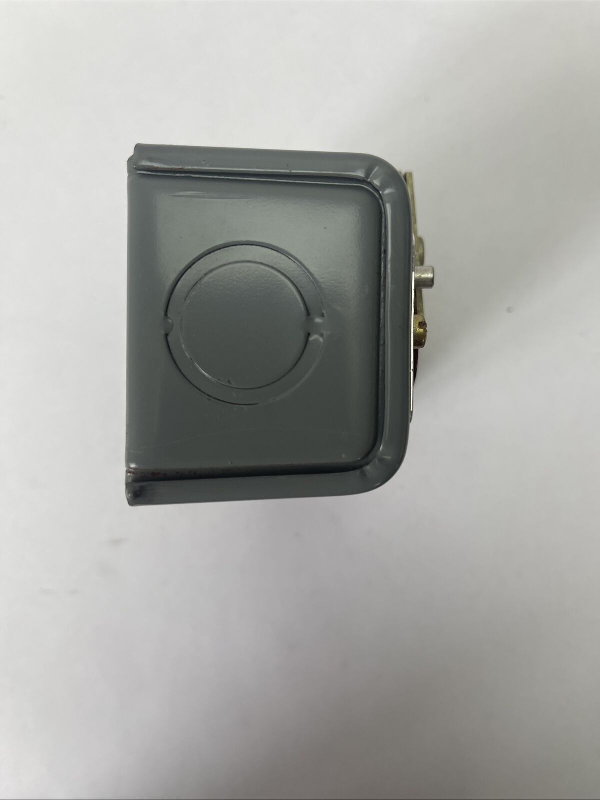 WESTINGHOUSE SD2 PB STATION STOP SINGLE UNIT WITH LATCH STANDARD DUTY 600V