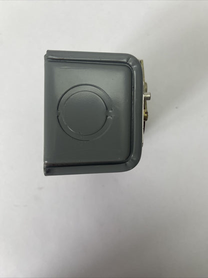 WESTINGHOUSE SD2 PB STATION STOP SINGLE UNIT WITH LATCH STANDARD DUTY 600V