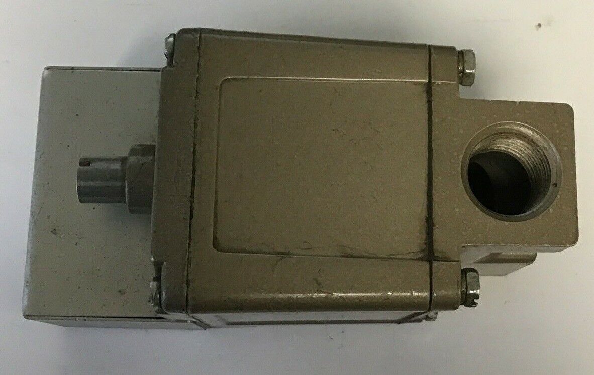 HONEYWELL TYPE V40B 1019 1 GAS VALVE 120V .17A 60CY 8OZ