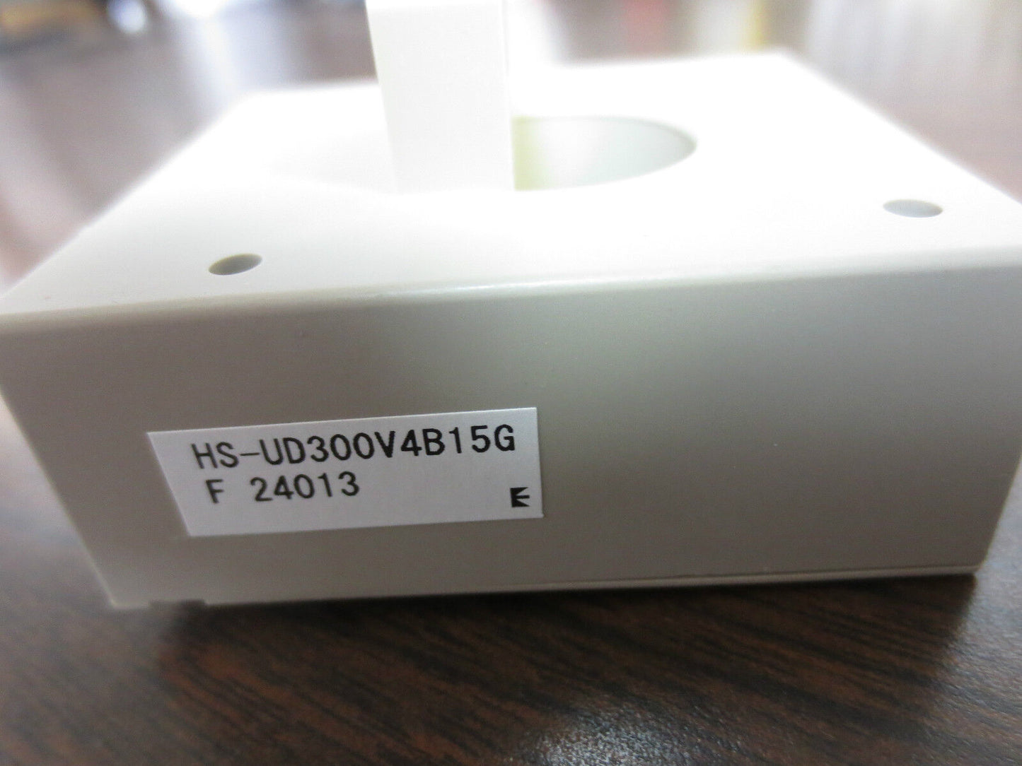 YASKAWA CT-003193 CURRENT TRANSFORMER 300V HS-UD300V4B15G - NEW SURPLUS