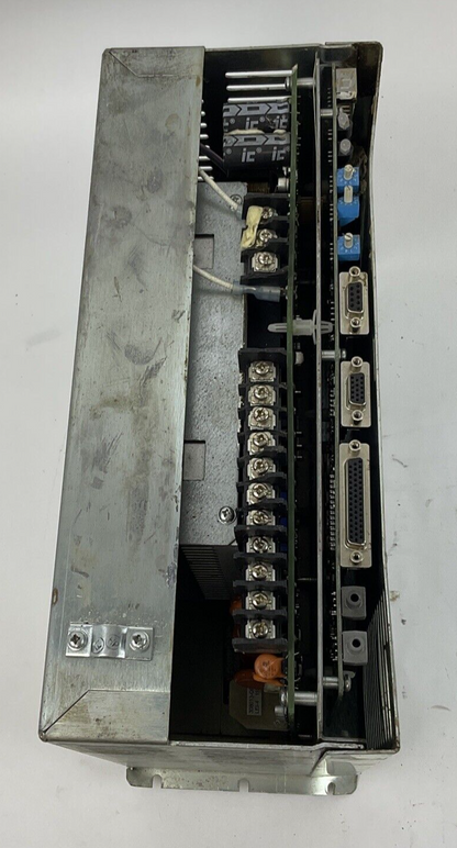 ALLEN BRADELY 2098-DSD-HV030-SE SERVO DRIVE SER.B  3PH FIRM. V1.53 ***PARTS***