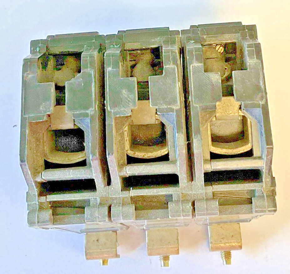 GE THHQB32035 CIRCUIT BREAKER 22KA 240VAC 3POLE 35A