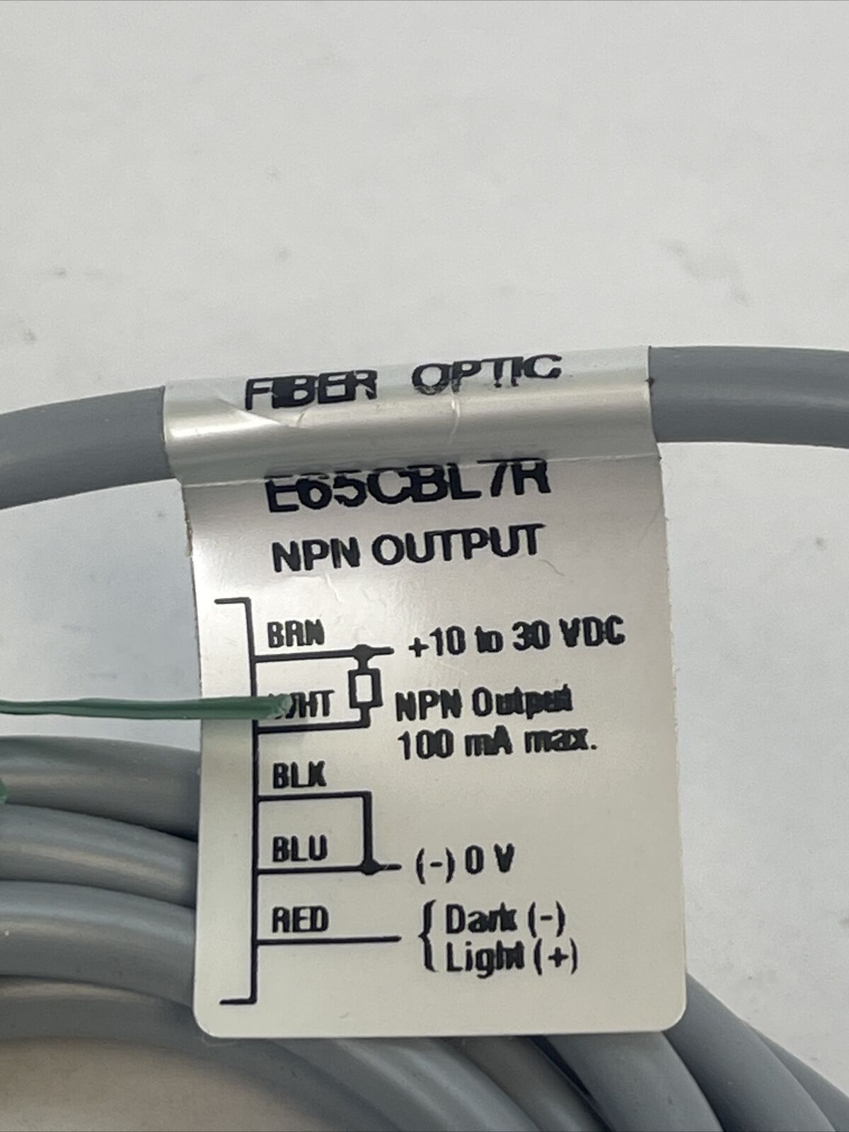 CUTLER HAMMER E65CBL7R E 65 SERIES PHOTOELECTRIC FIBER OPTIC 10-30VDC SER A1 6FT