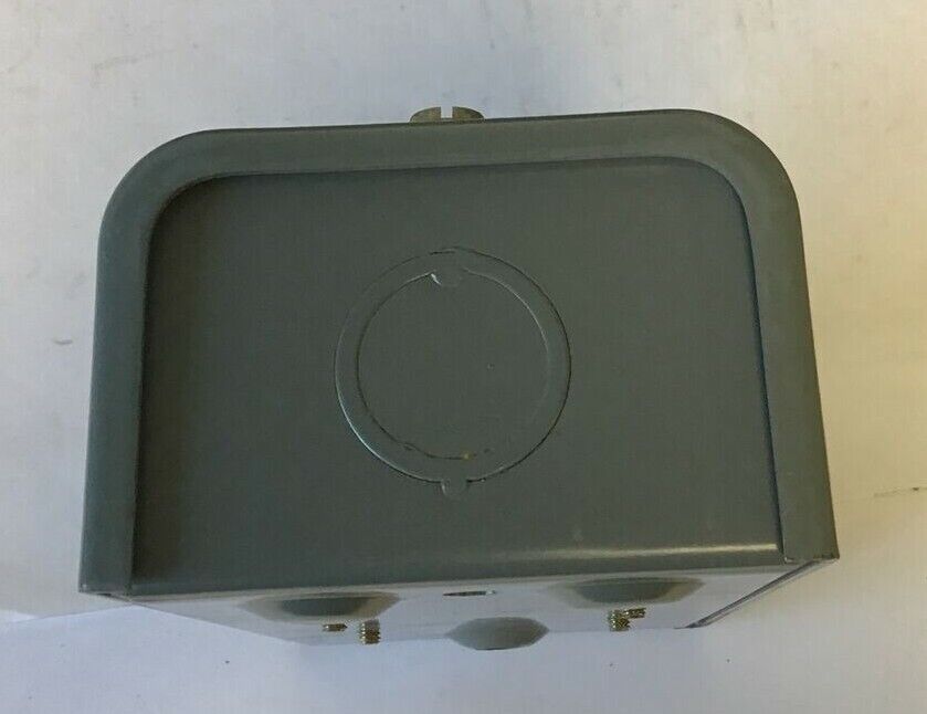 SQUARE D 9001 GG-206 CONTROL STATION START/STOP 600VAC