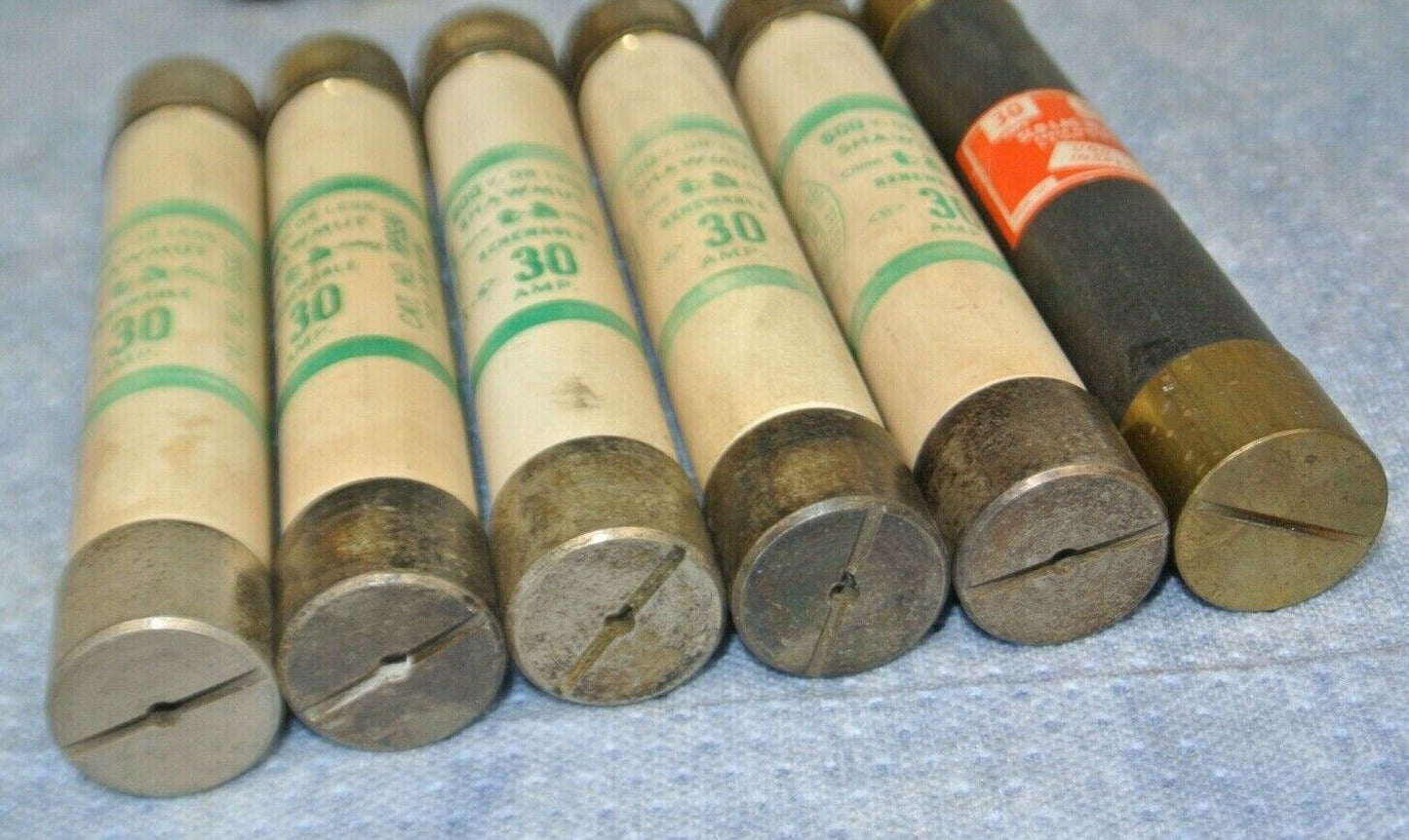 MIXED LOT of 6 RENEWABLE FUSES / 30A / 600V / GOULD, SHAWMUT, EAGLE