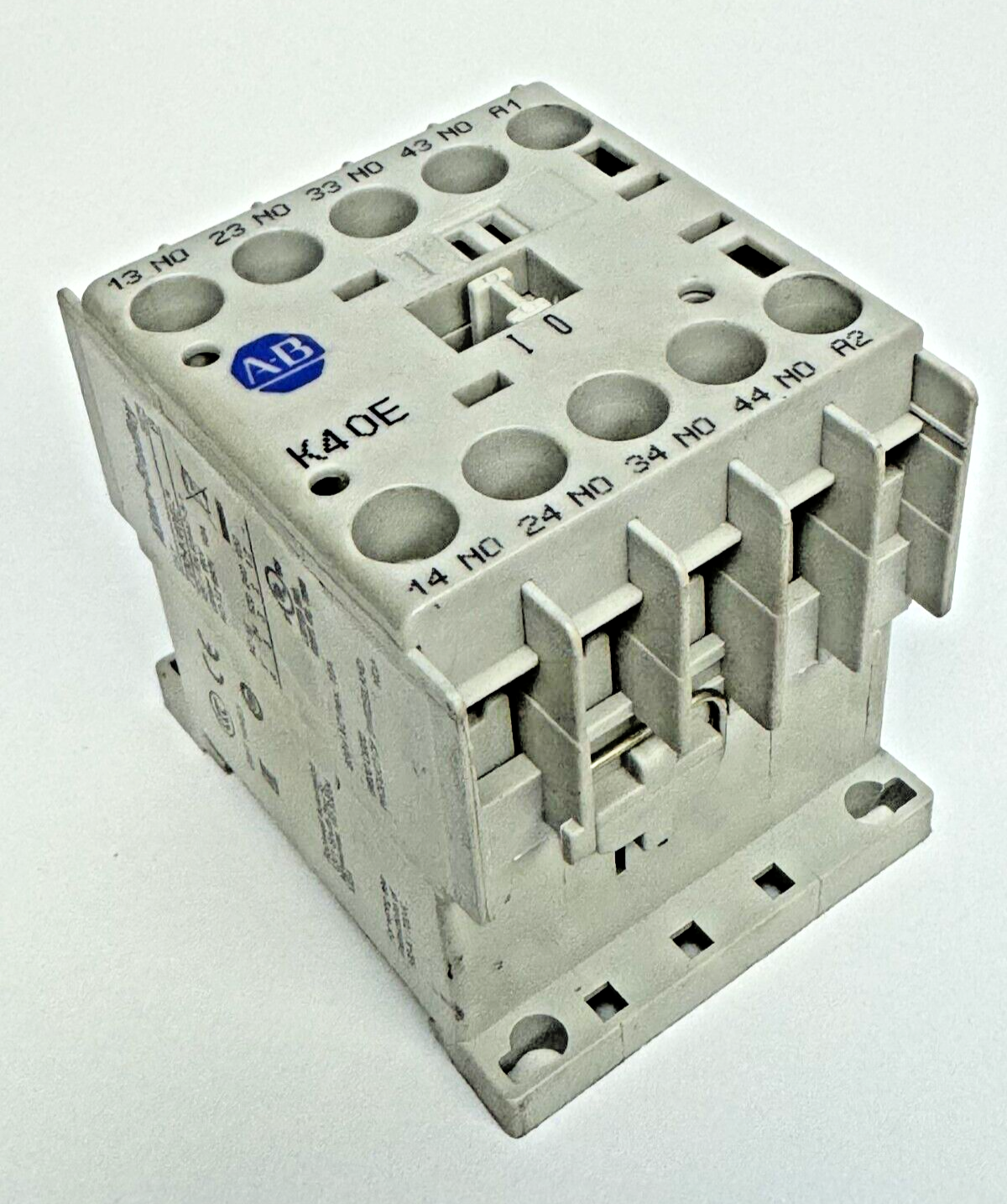 ALLEN-BRADLEY - 700-K40E-* SER. B - CONTROL RELAY - 600 VAC, 10 A, 24 VDC COIL