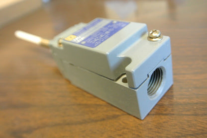 SQUARE D 9007 C62J MECHANICAL TURRET HEAD POSITION (LIMIT) SWITCH / NEW SURPLUS