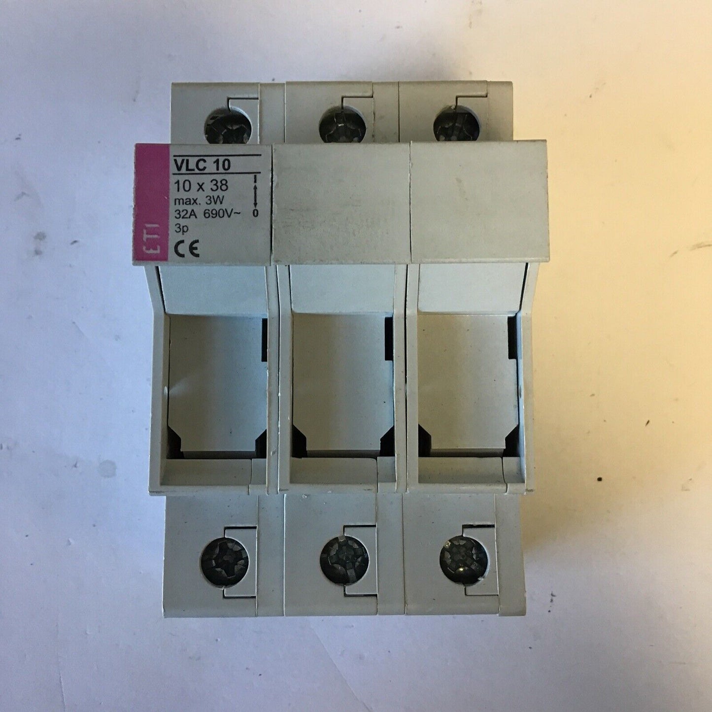 ITC VLC10 FUSE HOLDER 3P AC-22B 10X38 3W 32A 690VAC