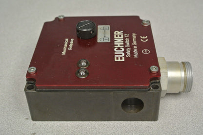 EUCHNER TZ1RE024BHA-C1903 SOLENOID LOCKING SAFETY INTERLOCK SWITCH / 24VAC/DC /