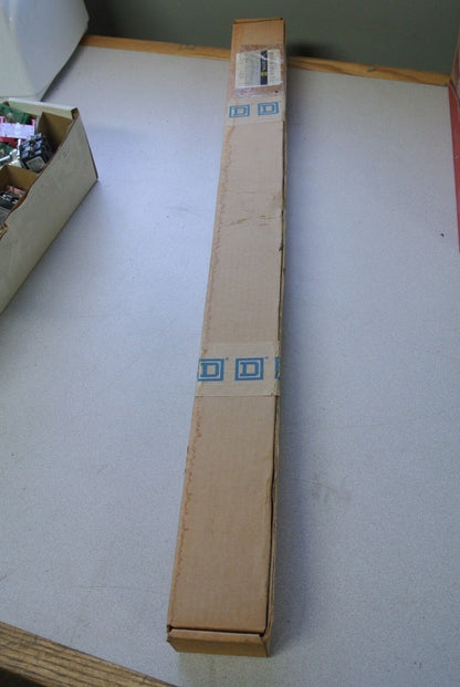 SQUARE D 9423 M-5 - DOOR CLOSING  MECHANISM MECHANICAL INTERLOCK - NEW SURPLUS