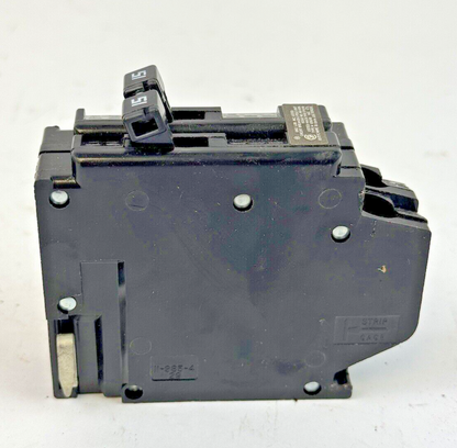 CHALLENGER *BOX OF 10* - A215K - COM. TRIP CIRCUIT BREAKERS -2 POLE/15 A/240 VAC