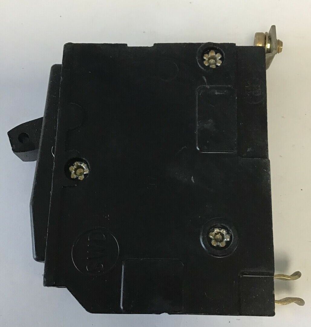SQUARE D QOB115 CIRCUIT BREAKER 120/240VAC 1POLE 15A ***LOTOF8***