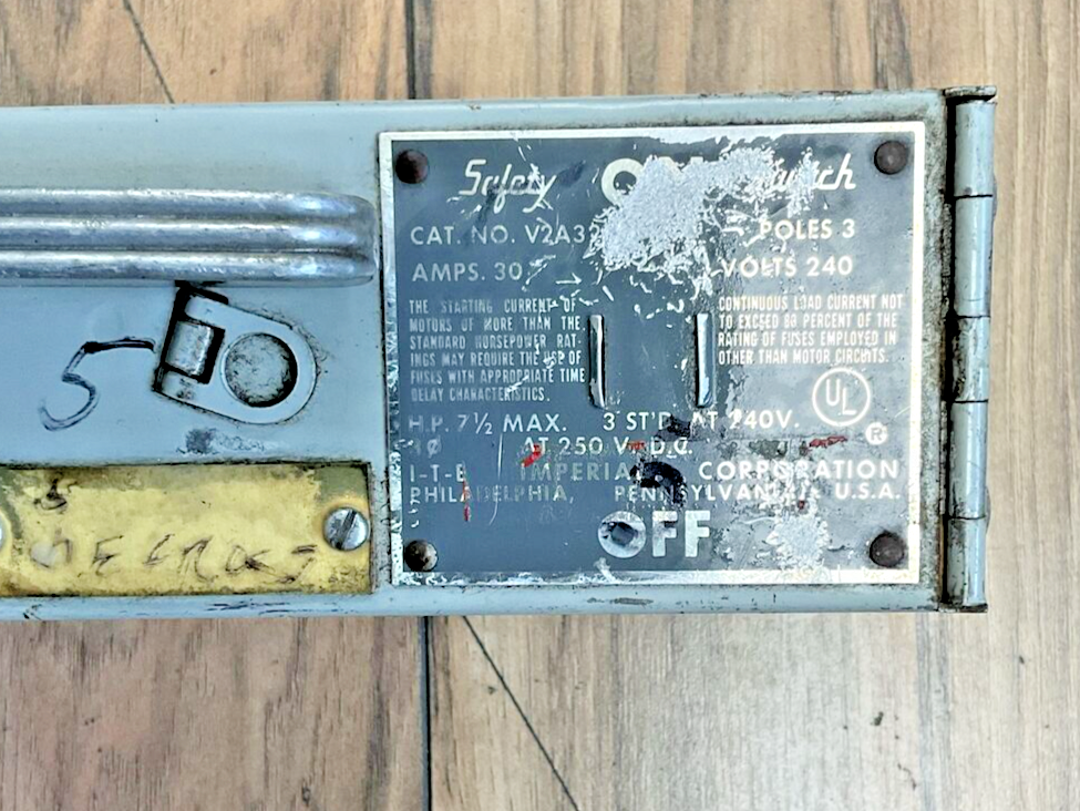 ITE V2A3211 PANELBOARD SWITCH 30A 250V 3POLE 3PH 7 1/2HP