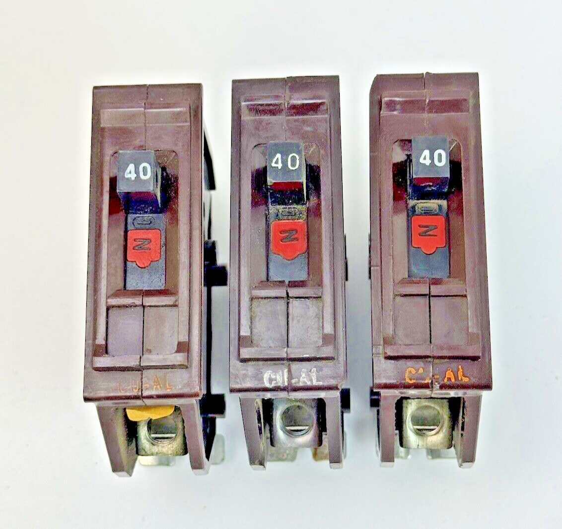 WADSWORTH **LOT OF 3** A40 - CIRCUIT BREAKER - 1 POLE, 120/240 VAC, 40 A