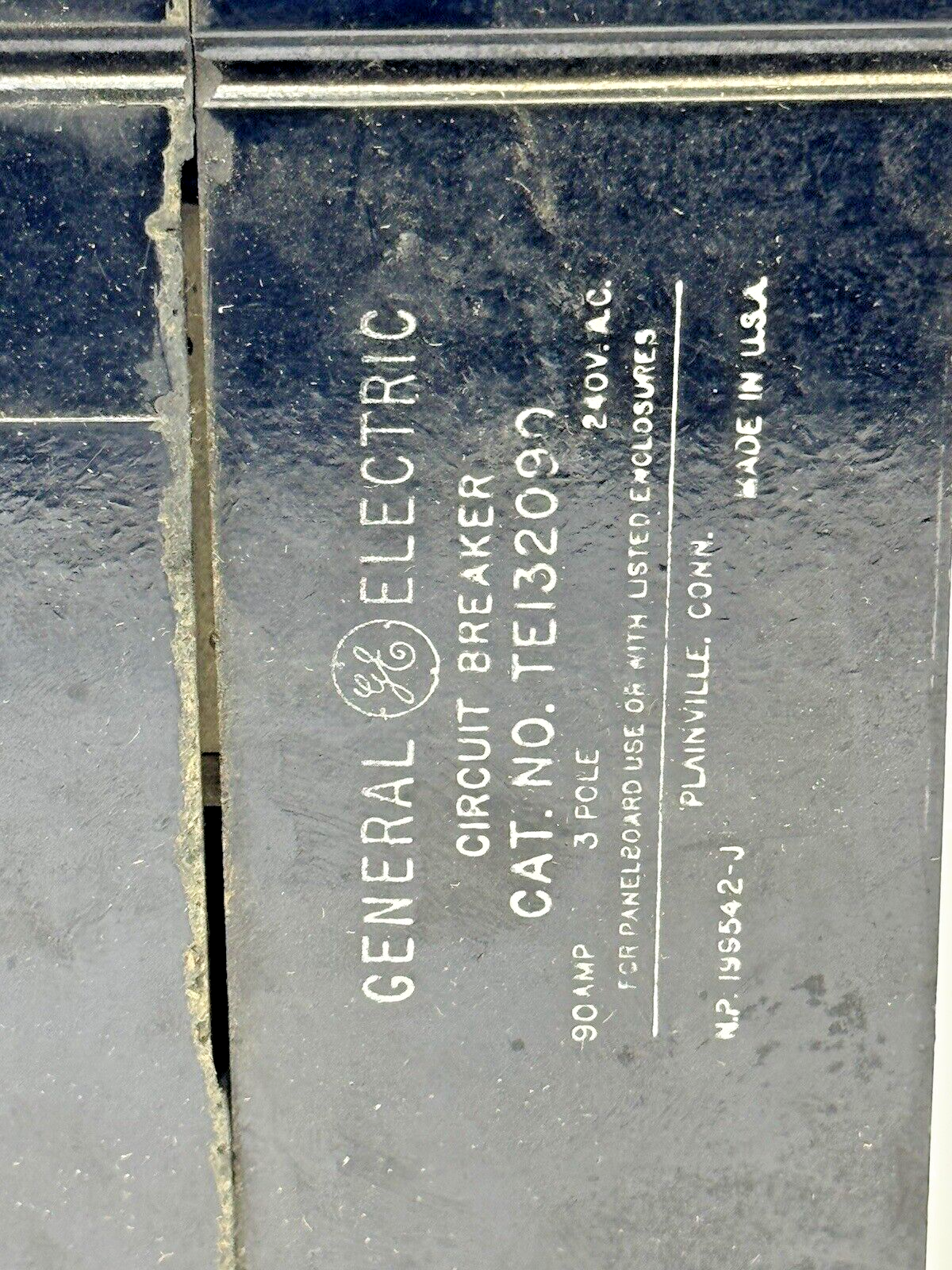 GE - TE132090 - MOLDED CIRCUIT BREAKER - 3 POLE/90A/240VAC