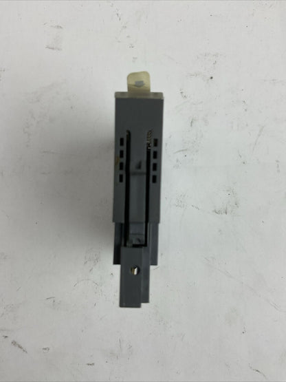 ALLEN BRADLEY 1734-OB8 OUTPUT MODULE SER C REV A02 F/W REV 3.020 OUTPUT 24VDC