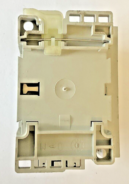 ALLEN-BRADLEY 100-C12*10 CONTACTOR SER.A W/100-S AUX CONTACT SER.B