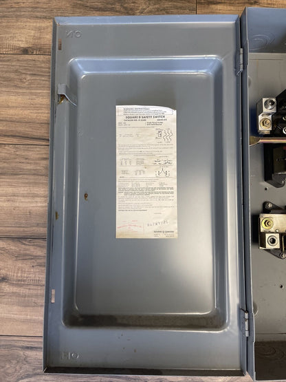 SQUARE D H324N FUSIBLE SAFETY SWITCH SERIES D2 240VAC 200AMP 60HP 3PHASE 3POLE