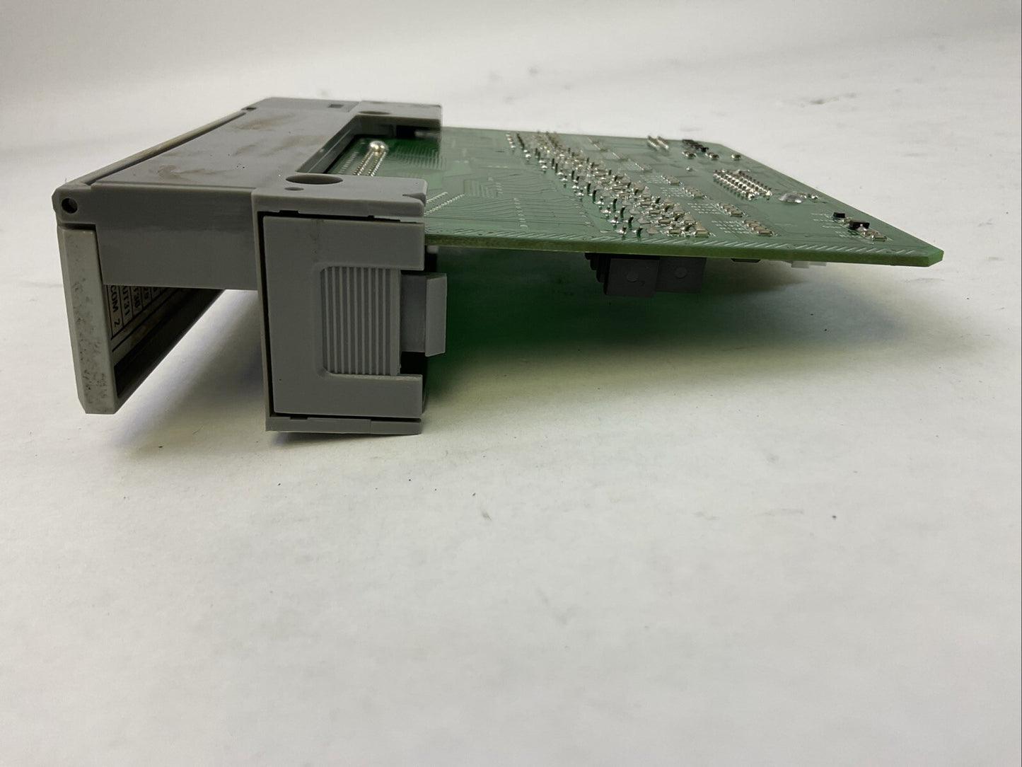 ALLEN BRADLEY 1746-OB32 SER D SLC 500 OUTPUT MODULE