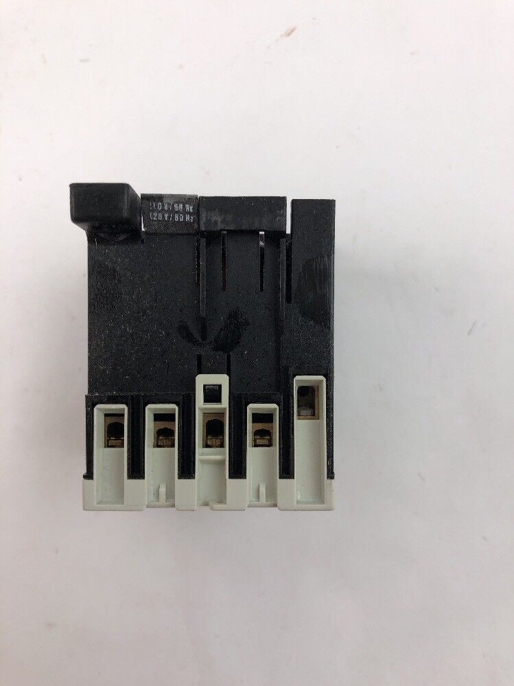 Square D 8501 PR 3.22 E Control Relay 110 V 50 Hz 120 V 60 Hz