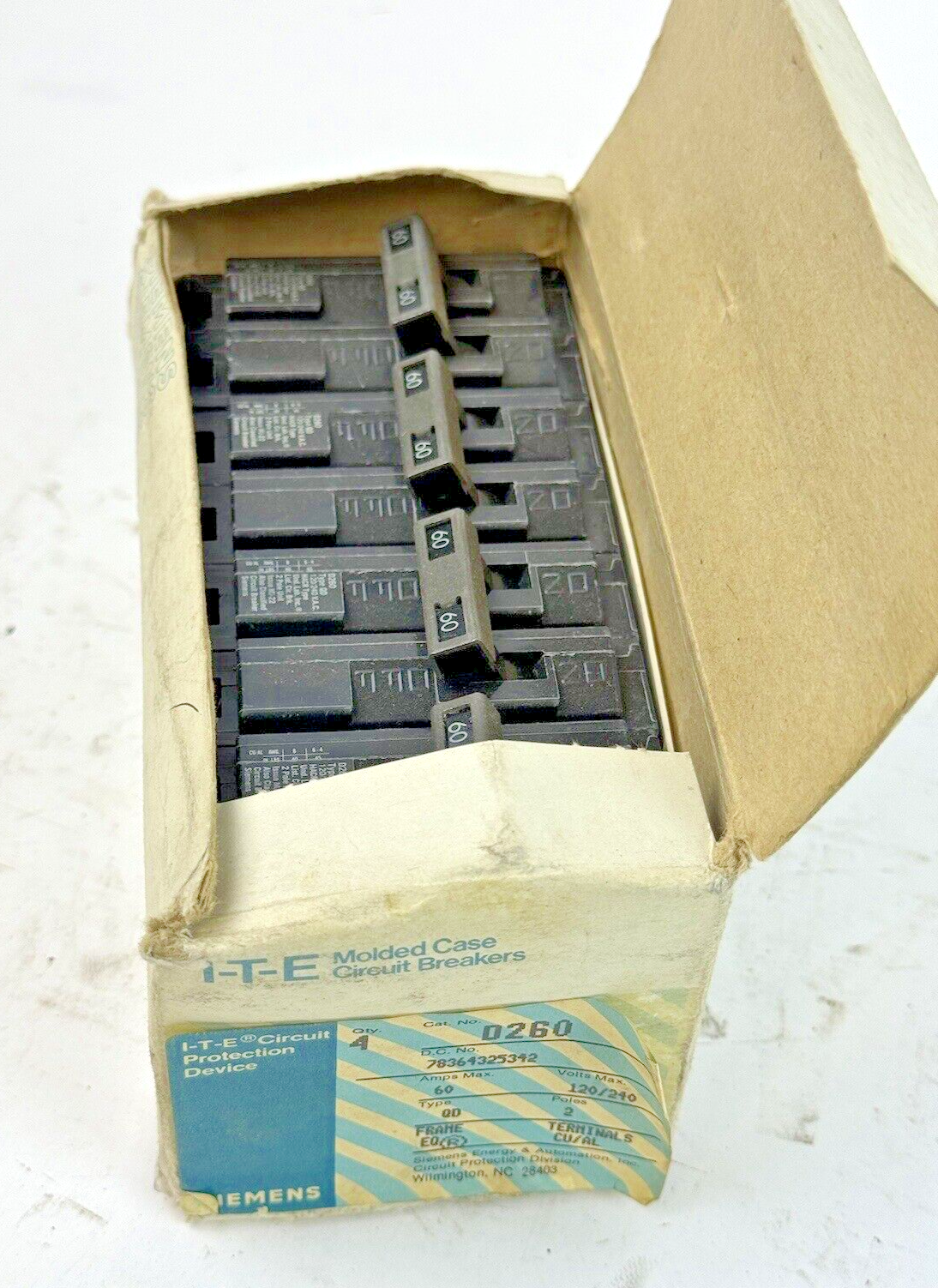 ITE / SIEMENS *BOX OF 4* - D260 - CIRCUIT BREAKERS-60A/2POLE/240VAC/TYPE QD/NEW