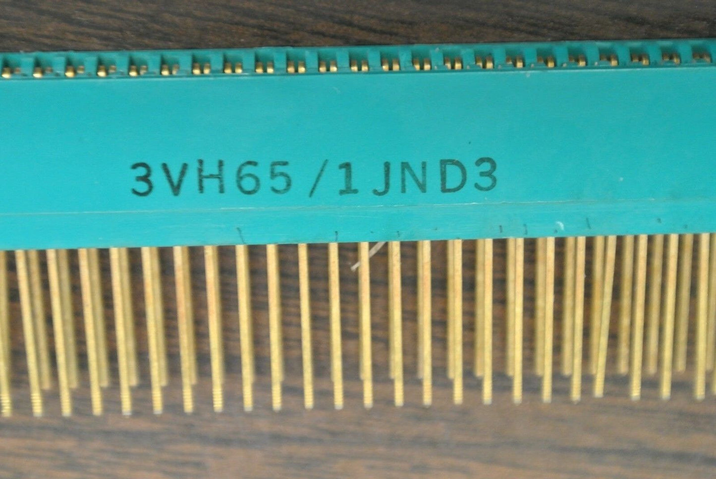 3VH65 / 1JND3 / 8113 130-PIN CONNECTOR