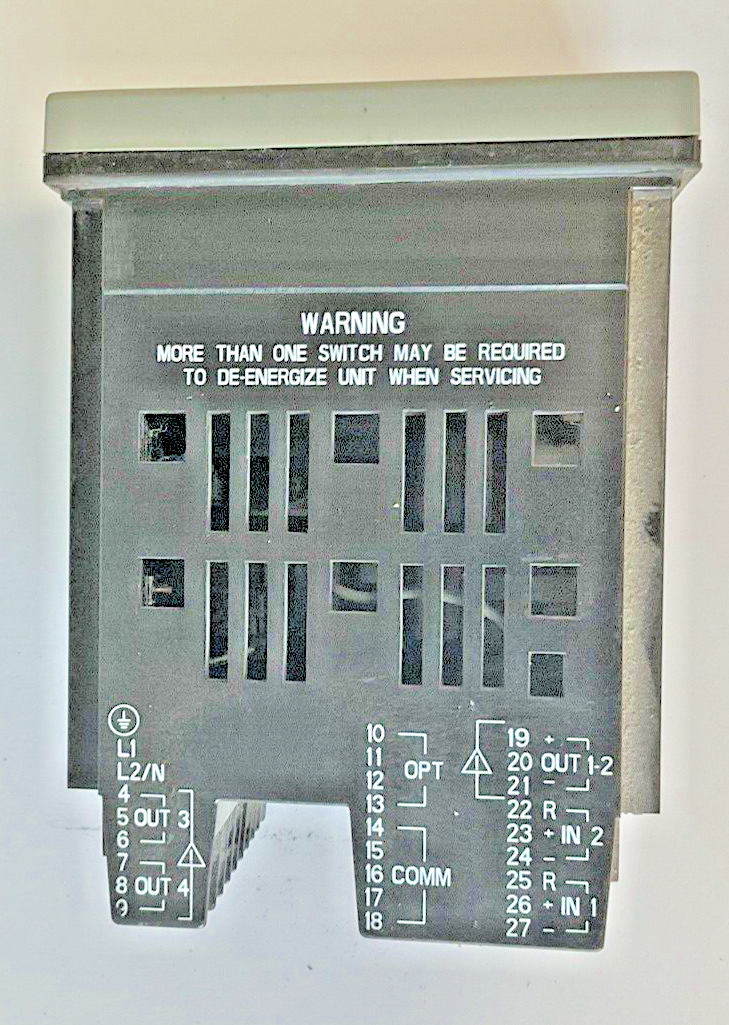 HONEYWELL DC2500-CE-0A00-200-00000-00-0 TEMPERATURE CONTROLLER 250VAC 50/60HZ