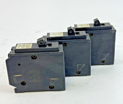 SQUARE D **LOT OF 3** HOM130 - CIRCUIT BREAKERS - 1 POLE/ 30 A/ 240 VAC