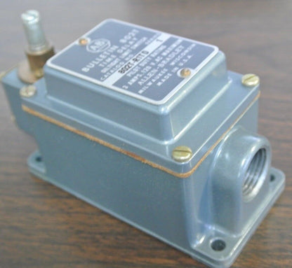 ALLEN-BRADLEY 802T-R5TD Ser. 1 TIME DELAY LIMIT SWITCH - NEW SURPLUS