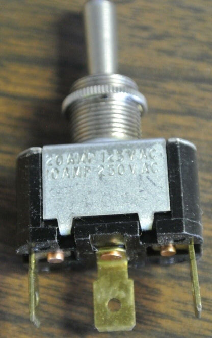 CUTLER-HAMMER 7547K40 TOGGLE SWITCH 3-POSITION, CENTER OFF NEW SURPLUS LOT of 10