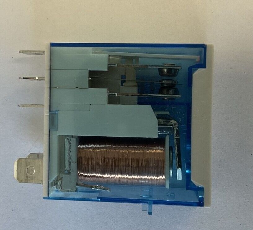 ALLEN BRADLEY 700-HK36Z24 RELAY SER.B 24VDC***LOTOF2***